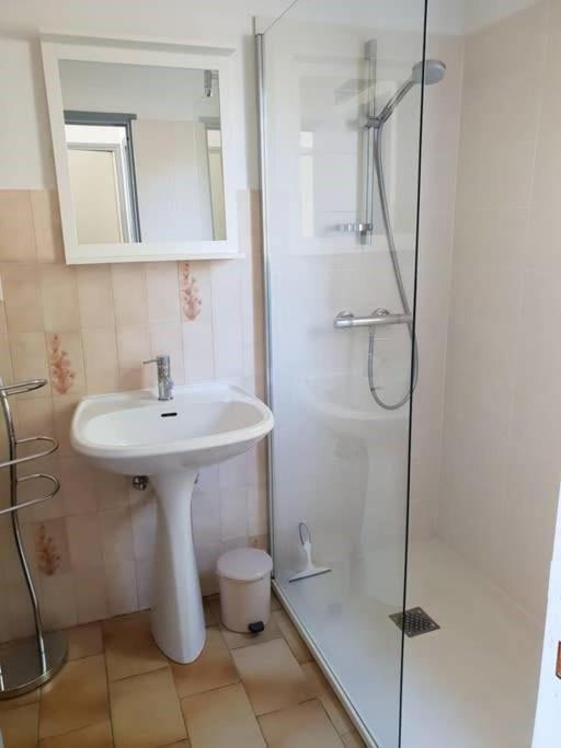 Residence Lou Cigaloun - Ana Location Greoux-les-Bains Bagian luar foto