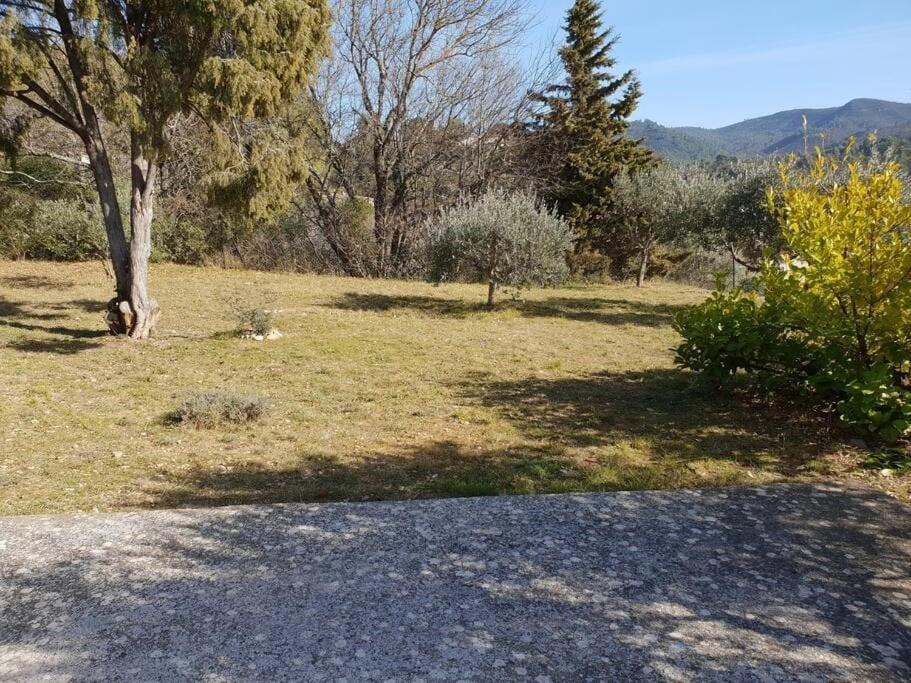 Residence Lou Cigaloun - Ana Location Greoux-les-Bains Bagian luar foto