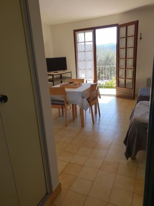 Residence Lou Cigaloun - Ana Location Greoux-les-Bains Bagian luar foto