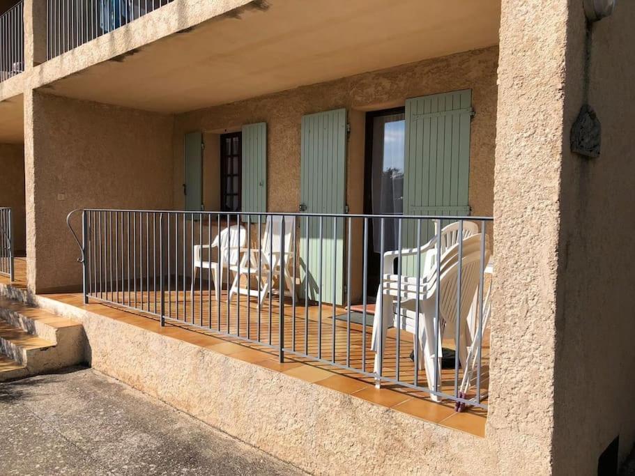 Residence Lou Cigaloun - Ana Location Greoux-les-Bains Bagian luar foto