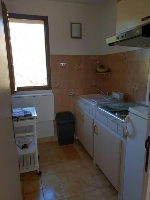 Residence Lou Cigaloun - Ana Location Greoux-les-Bains Bagian luar foto